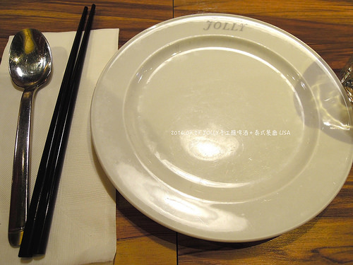 [食記] 台北 中正 JOLLY手工釀啤酒＋泰食餐廳（衡陽店）-老屋泰式料理搭配好喝的手工啤酒，聚餐的好選擇，近西門町