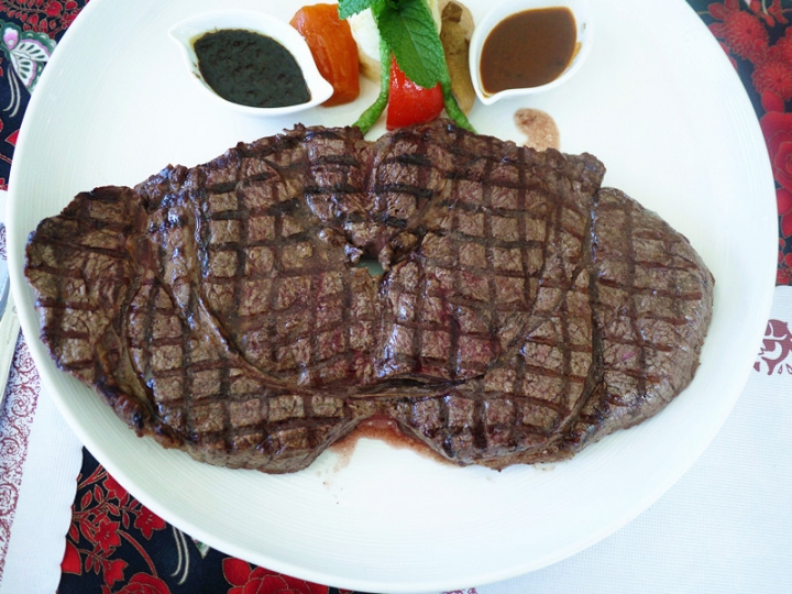 【新北市 三芝】Rib Eye 樂岩庭園西餐-超值大份量牛排cp值破表