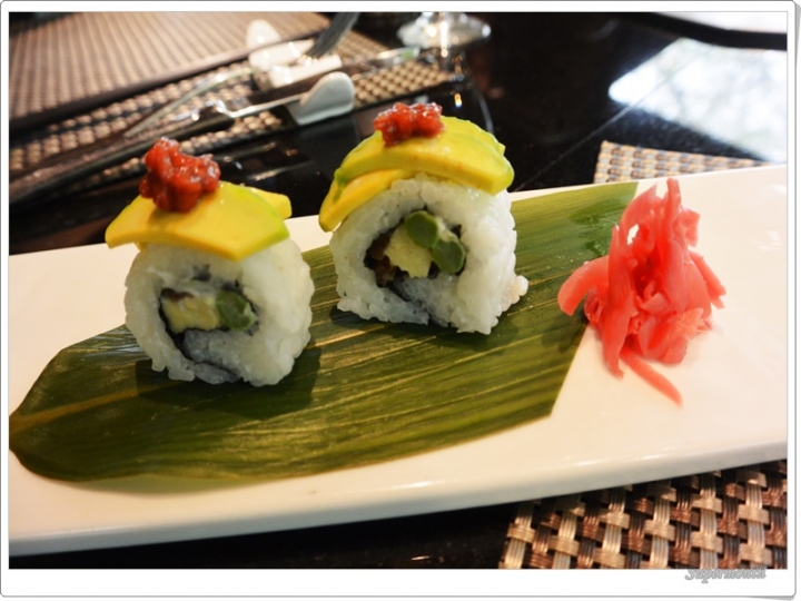 【埔里美食】牛耳．雕之森鐵板燒餐廳~大啖極品爆卵香魚與帝王蟹