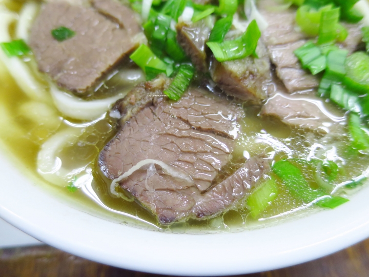 [台北|中正區]--當牛肉在轉角的巷弄裡遇到烏龍麵?!-劉山東牛肉麵.