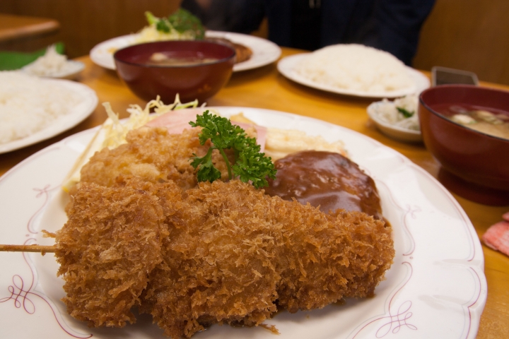 【美食。食記】東京 荒川 三之輪 三ノ輪 昭和老味，名人最愛 三好彌 三好弥 定食 老店 豬排飯