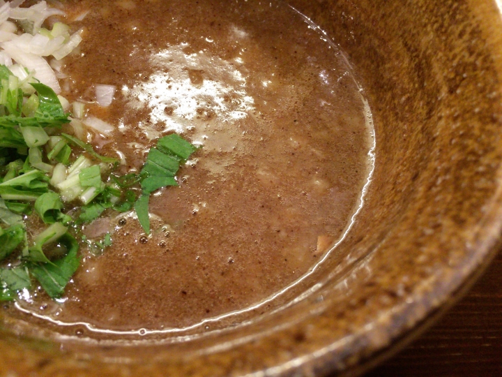 【美食。食記】東京 池袋 風味自調，豚骨香濃 自己的沾麵自己調 ベジポタつけ麺えん寺 沾麵