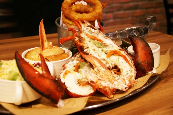 Wayne's Boston波士頓美式龍蝦牛排餐酒館豪華四人餐約會