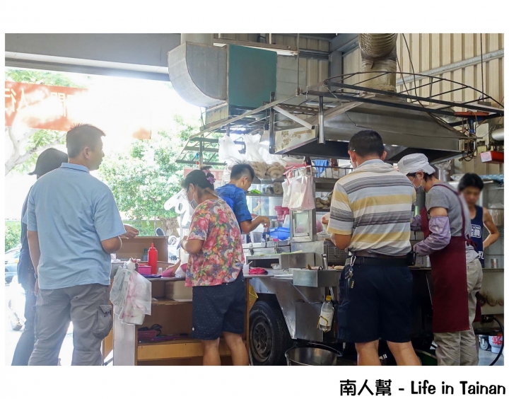 【台南市南區-美食】關東煮│烤物│炸物│飲料│體育場大林路上台南人的小點心~~體育場阿輝黑輪