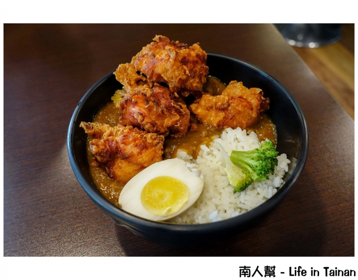 【台南市東區-美食】日式蓋.丼飯│炸雞.豬排│配菜免費吃到飽│販賣機點餐~天滿橋洋食專賣店