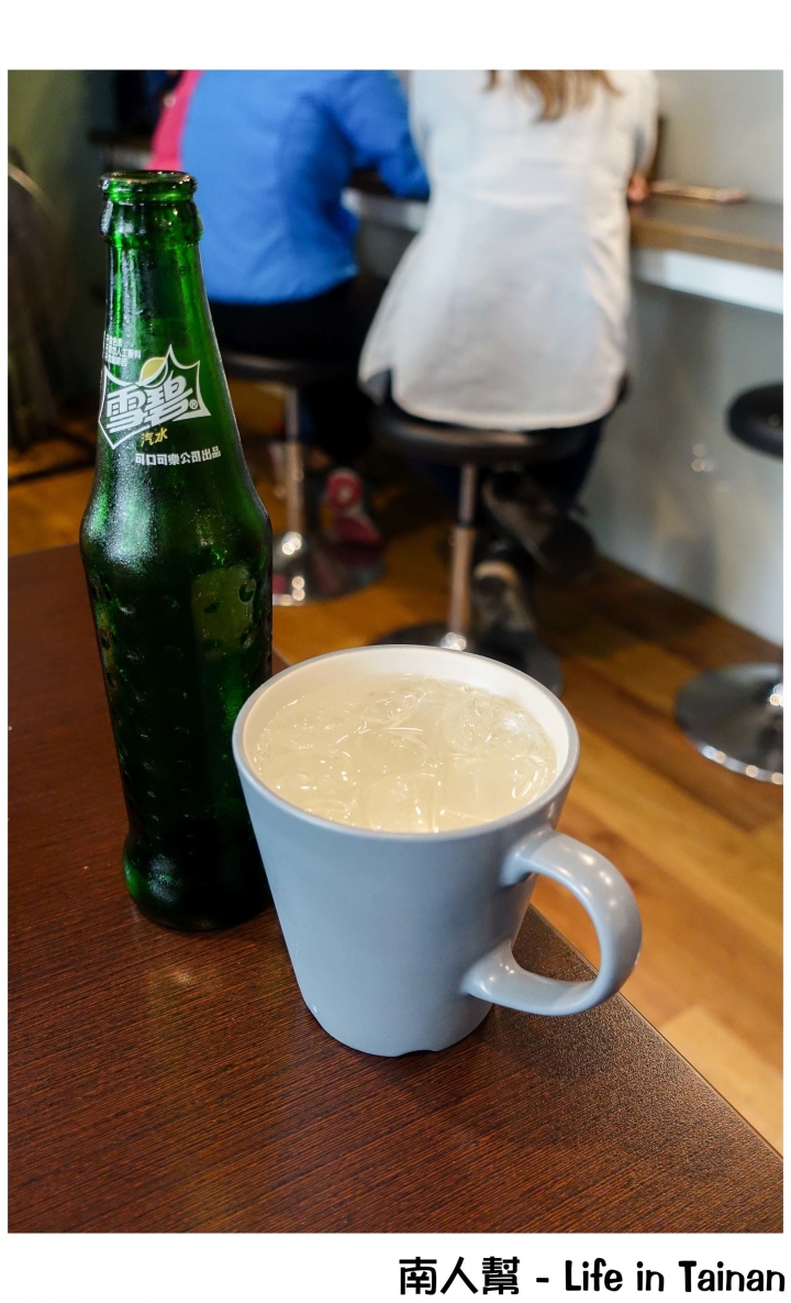 【台南市東區-美食】日式蓋.丼飯│炸雞.豬排│配菜免費吃到飽│販賣機點餐~天滿橋洋食專賣店