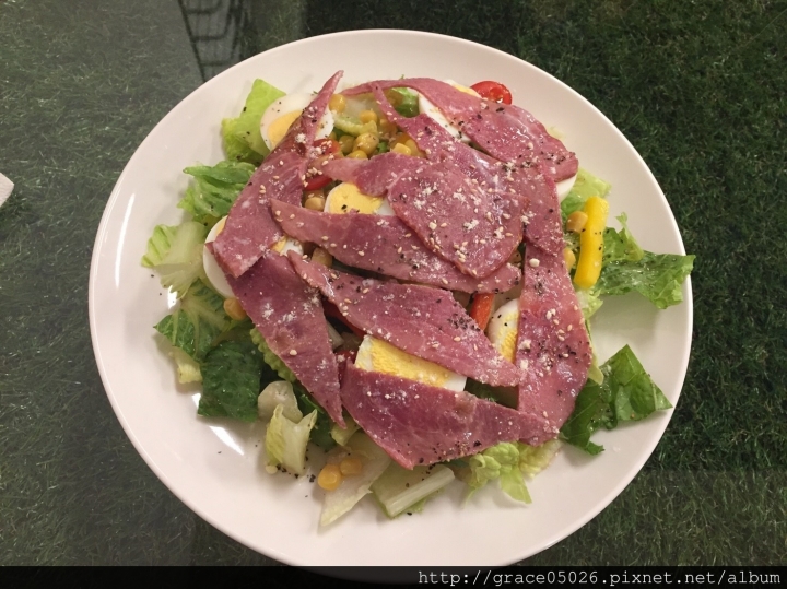 【食記】高雄☼楠梓  週日休Pasta&food**工業風輕食餐廳**