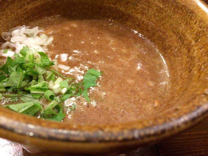 【美食。食記】東京 池袋 風味自調，豚骨香濃 自己的沾麵自己調 ベジポタつけ麺えん寺 沾麵