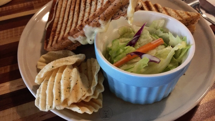 ㊥ 近府中站✰QR coffee & 早午餐✰早午餐店平價不限時