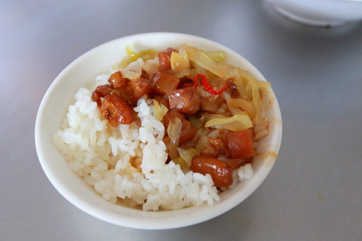 [台南][新市] 新市豬腳~超軟嫩滑口的滷豬腳