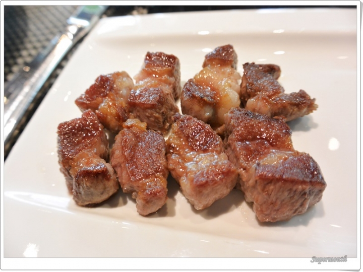 【埔里美食】牛耳．雕之森鐵板燒餐廳~大啖極品爆卵香魚與帝王蟹