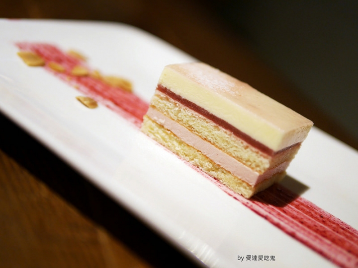 【台南美食】東區 Bellini Pasta Pasta 貝里尼 ● 從前菜到甜點都極具誠意的豐盛饗宴 ● 南紡購物中心2樓 ❤❤