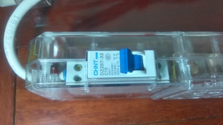 [快速開箱]獅后排插