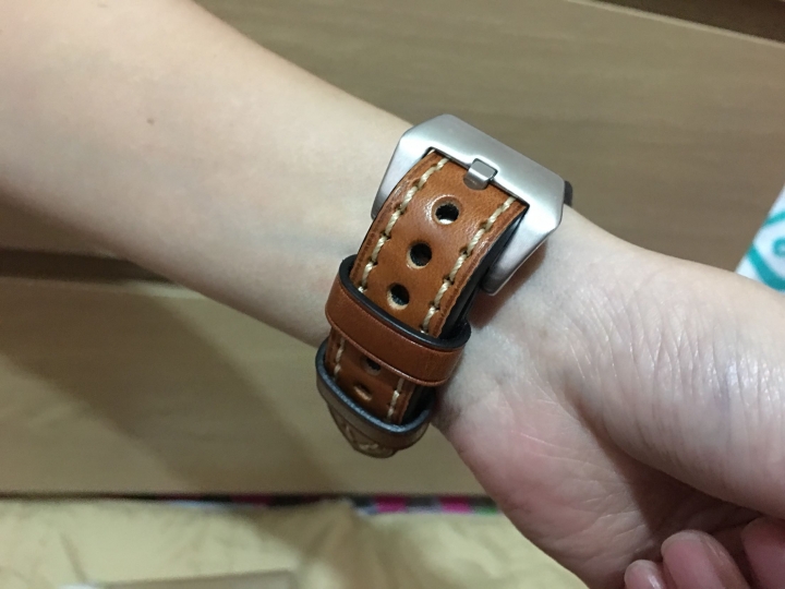 Apple Watch 皮革錶帶分享