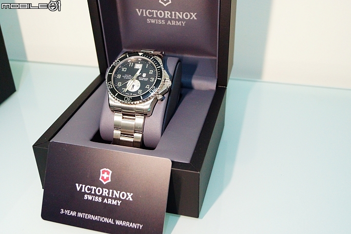 （開箱）Victorinox瑞士維氏 Swiss Army Classic Maverick GS Dual Time