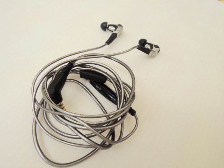 ［開箱］Denon AH-C400耳道式耳機