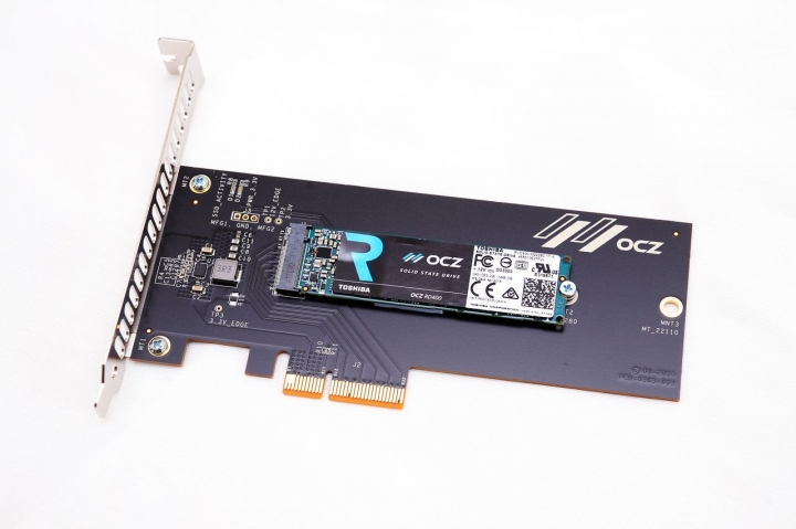 擁抱 NVMe 新世代，Toshiba OCZ RD400 1TB SSD 開箱測試