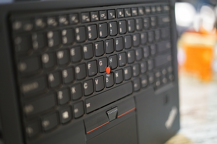 我不入地獄誰入地獄之 Lenovo X1 Yoga OLED 1st Gen 簡單開箱補完計畫