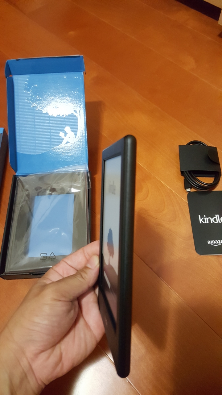 [開箱]2016入門版Kindle開箱