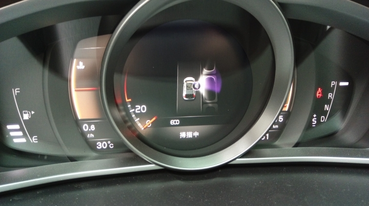 Volvo V40/V40 cross country-安全掛帥、沉穩駕馭「參加VOLVO非試不可試駕活動心得分享」