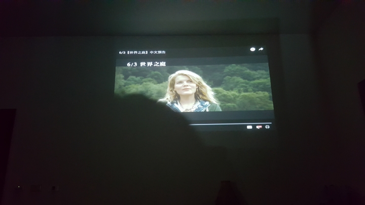 BenQ W2000 側投導演機使用心得分享