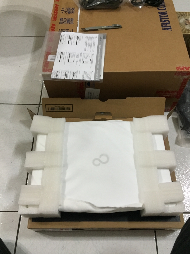 Fujitsu AH556 (小白的反撲)開箱文