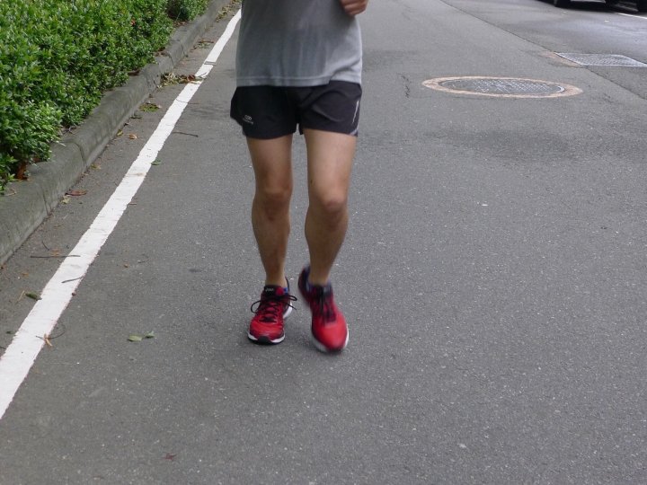 [開箱]亞瑟士 NIMBUS 18慢跑鞋 開箱文