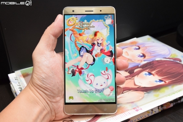 性能旗艦ASUS ZenFone 3 Deluxe(6G/64G)冰河銀 開箱