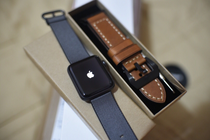 Apple Watch 皮革錶帶分享