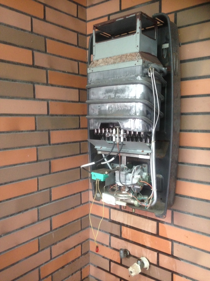 屋外型熱水器快速更換