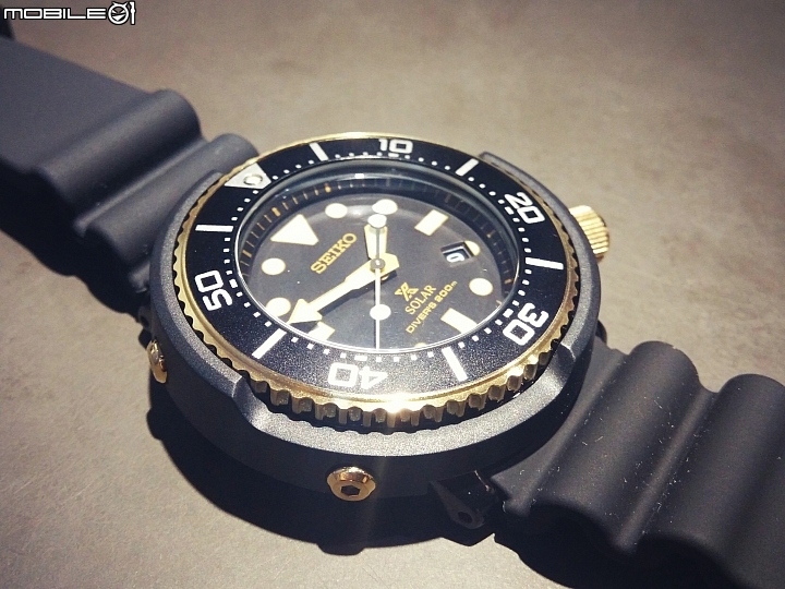 【簡易開箱】SEIKO SBDN028J PROSPEX DIVER SCUBA 太陽能鮪魚罐頭