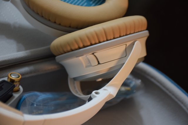 開箱 分享 超強的降噪耳機 BOSE QC25 開箱
