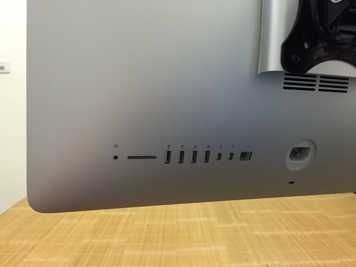 2015 late 21.5" iMac Retina 4K VESA版開箱 + iErgoArm螢幕支架