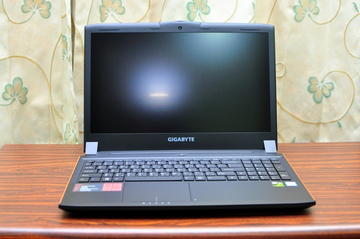 GIGABYTE P55W V6 搭載GTX1060首發測試