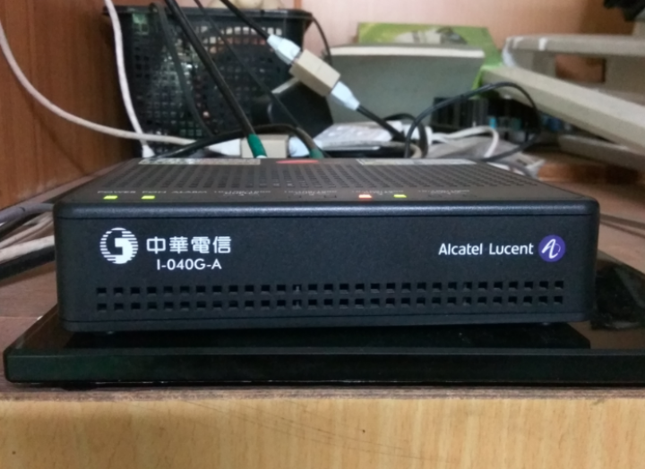 中華電信光纖到府100M/40M轉換ISP開箱