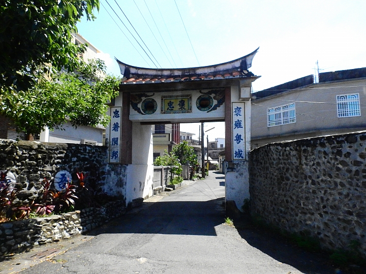 政大愛愛會20、30年不見的老朋友，相見3天2夜大鵬灣之旅，一路往北玩到高雄。