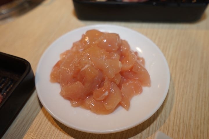 〔食〕【台南吃到飽】二鍋壽喜燒／涮涮鍋吃到飽｜Focus樓上。就是要大口吃肉吃到飽！