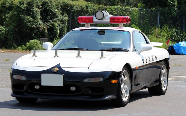 仍服役中的RX-7警車