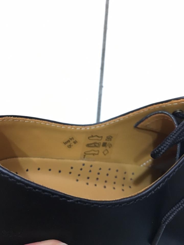 拜託幫忙驗鞋 Dr.Martens