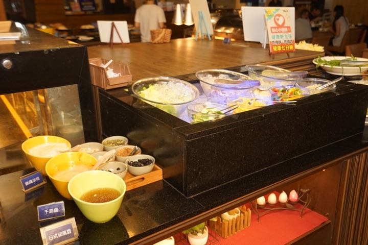 〔食〕【台南吃到飽】二鍋壽喜燒／涮涮鍋吃到飽｜Focus樓上。就是要大口吃肉吃到飽！