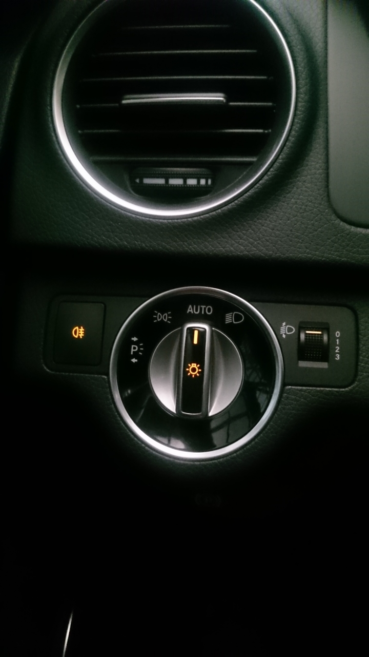 請問這部份有無透光