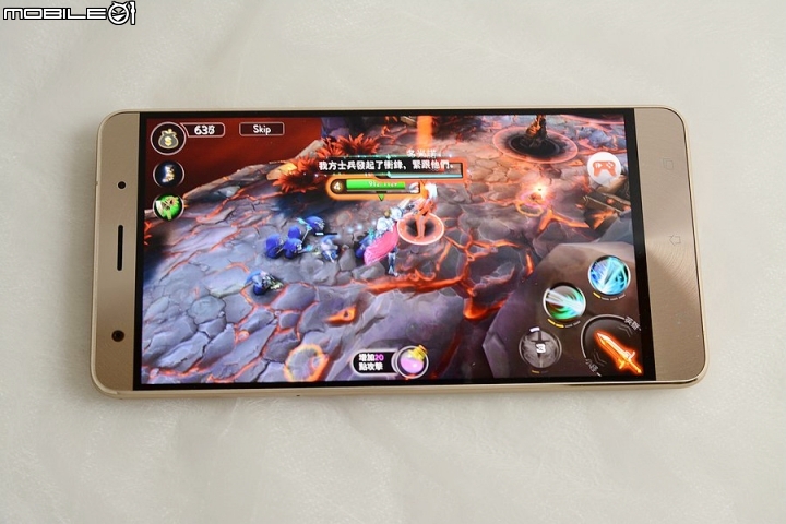 [開箱分享] 最頂級S821處理器手機─ZenFone 3 Deluxe ZS570KL、6G/256G閃耀金