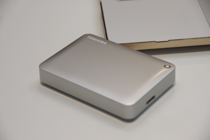 【分享】快輕小的備份方法  Toshiba Canvio Connect II 3TB 心得分享