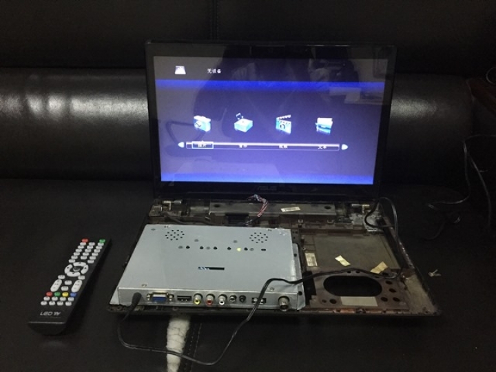 拆筆電螢幕改裝成影音播放器