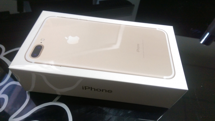 收到iphone7了