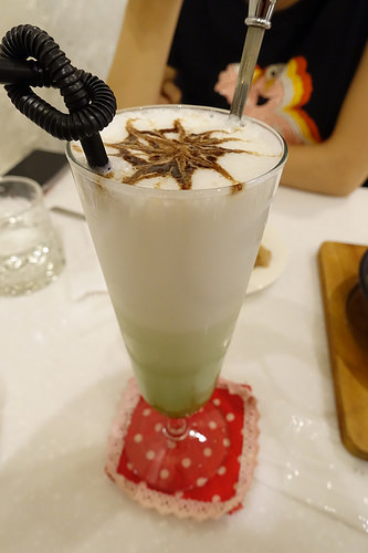 【食記】板橋新埔站。OyamiCaf'e(新埔店)~超夢幻下午茶餐廳