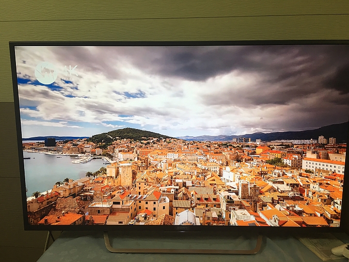 遲到的開箱文~Sony 55X7000D, 已支援HDR