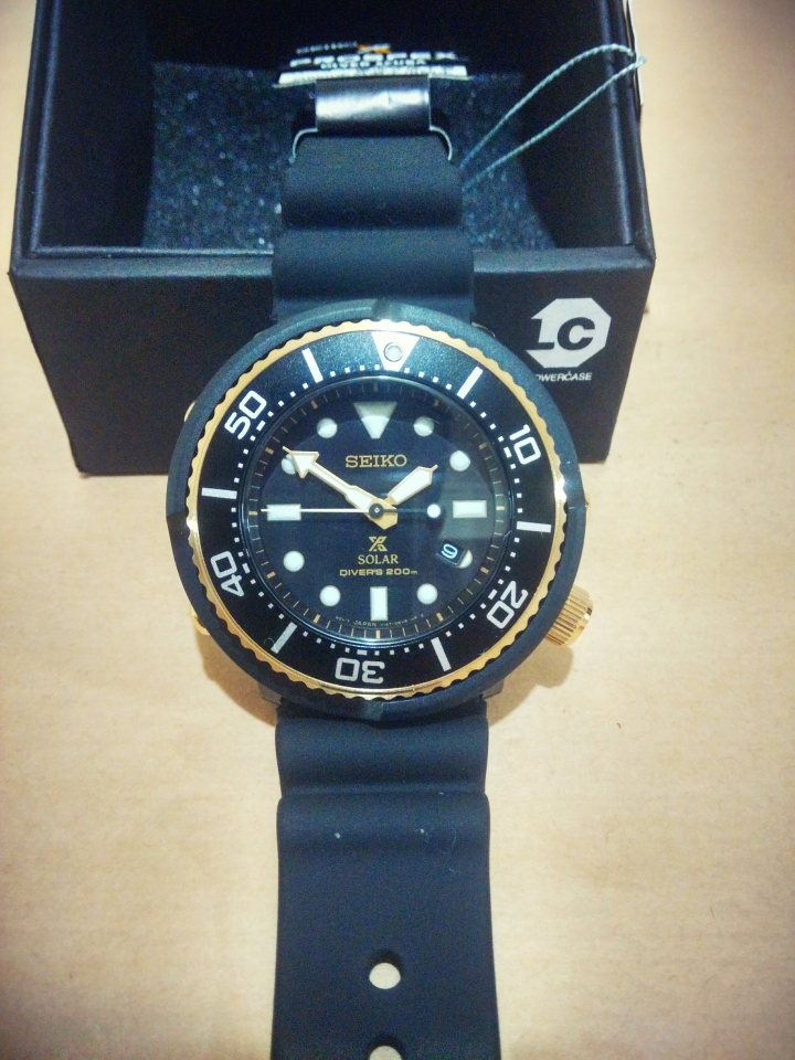 【簡易開箱】SEIKO SBDN028J PROSPEX DIVER SCUBA 太陽能鮪魚罐頭