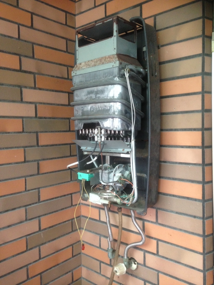 屋外型熱水器快速更換