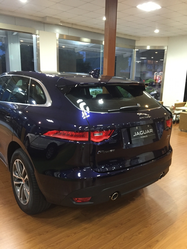 Jaguar F-PACE R-sport賞車